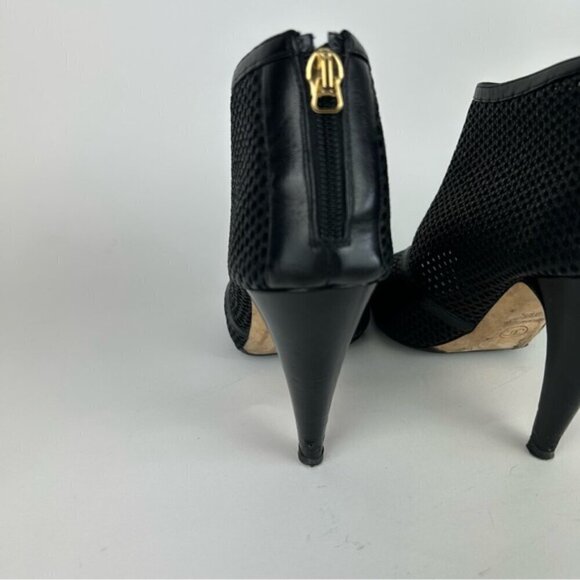 Chanel SS 2011 CC Open Toe Mesh Sandals Black Size 39.5 - Picture 7 of 11